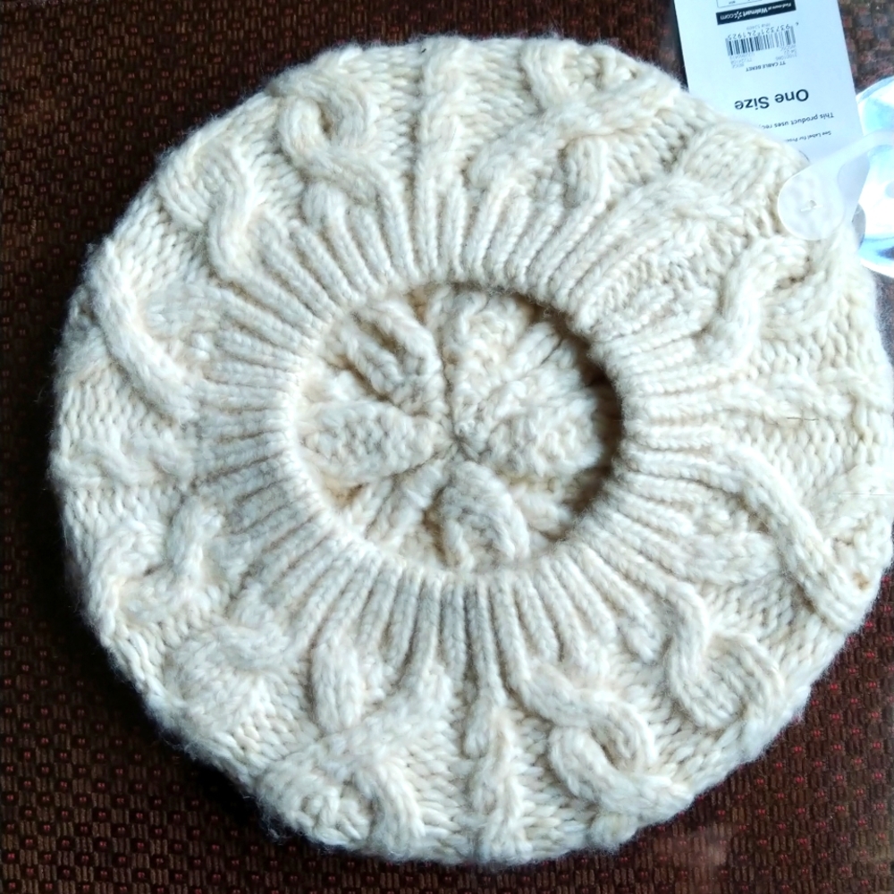 Chunky Cable Knit Beret Hat One Size NWT - Picture 2 of 5